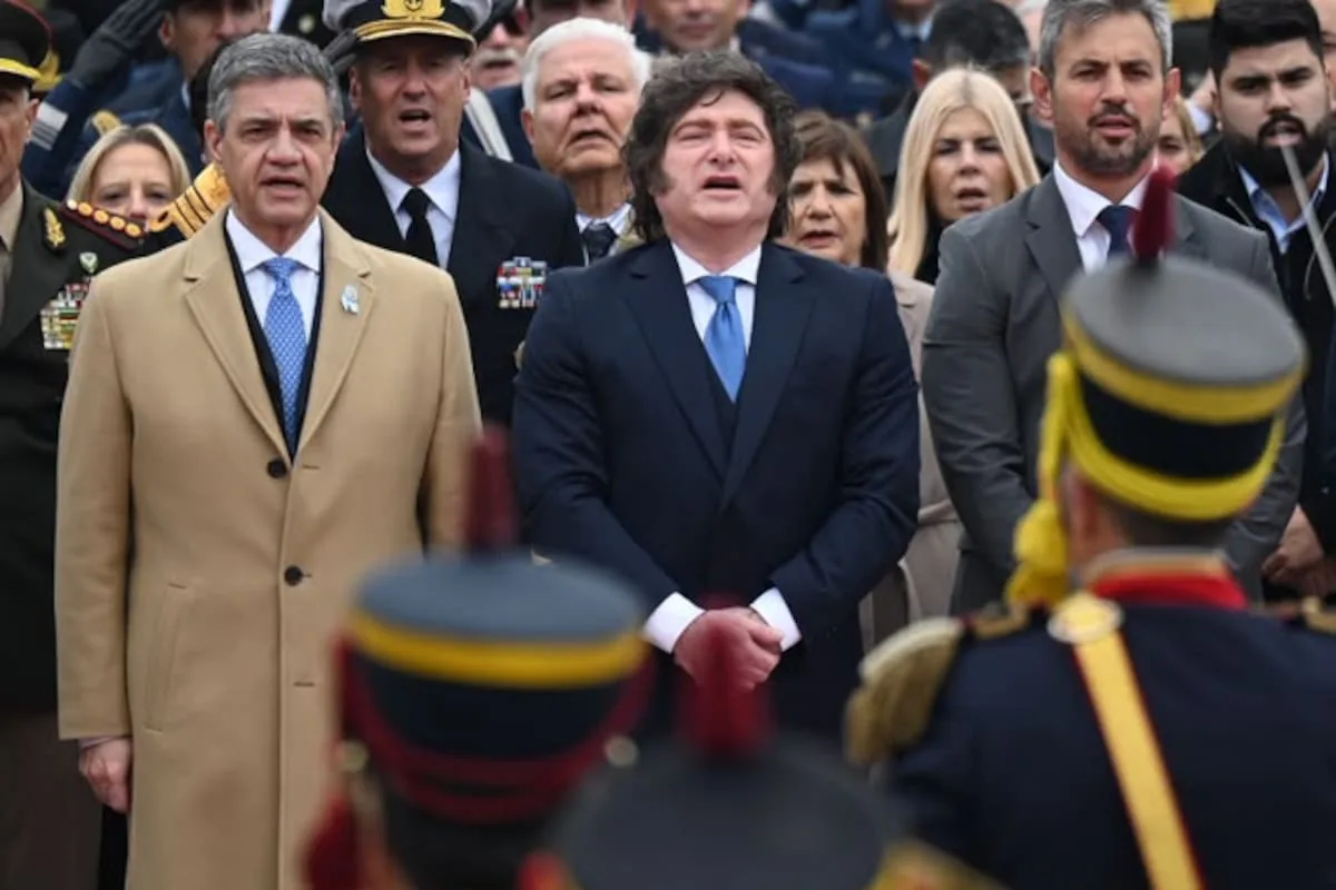 Milei reapareció en el homenaje a San Martín con un discurso de tono electoral y gestos hacia el Pro