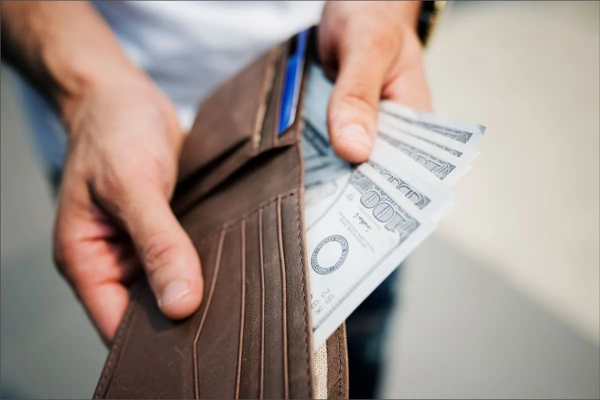 Dólar en casa: los errores que arruinan los billetes y cómo evitarlos