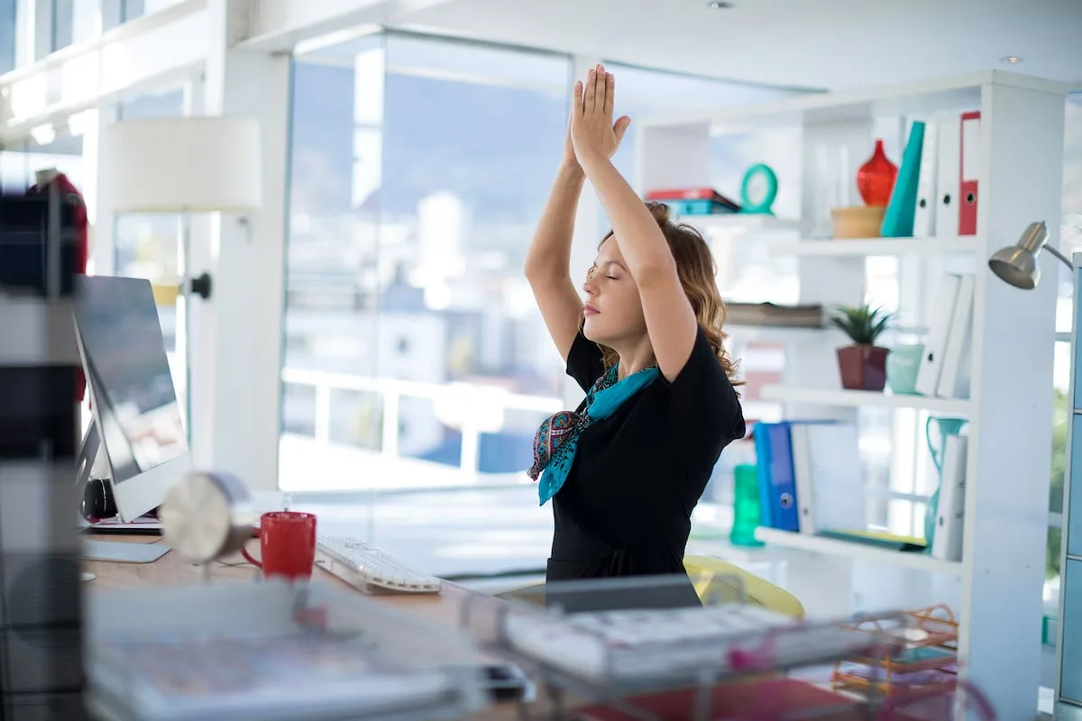 McMindfulness: la trampa de meditar 10 minutos sin cambiar la cultura laboral