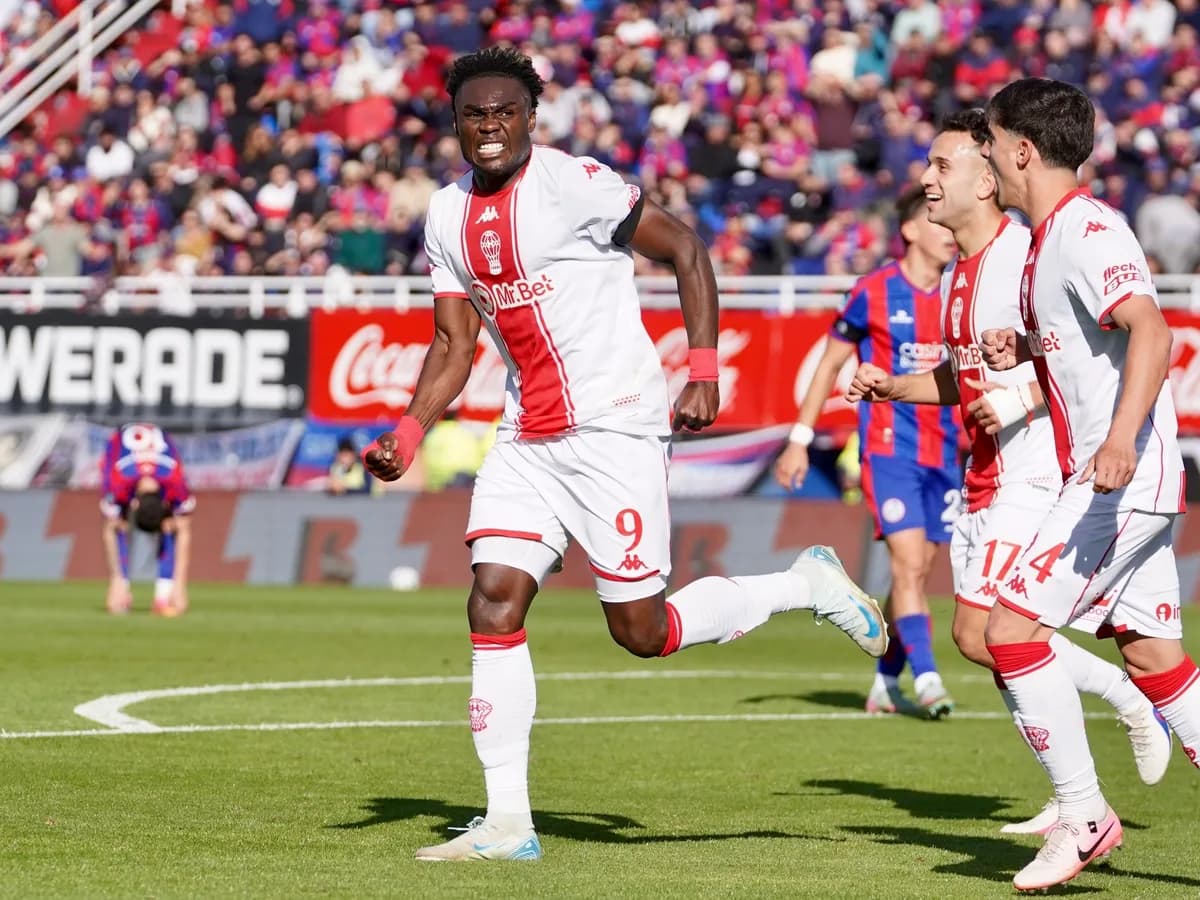 Huracán hizo historia: le ganó a San Lorenzo en el Nuevo Gasómetro después de 25 años y profundizó su crisis