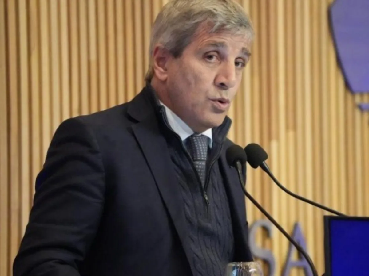 Caputo: "No vamos a tener problemas con el dólar, como en el pasado"