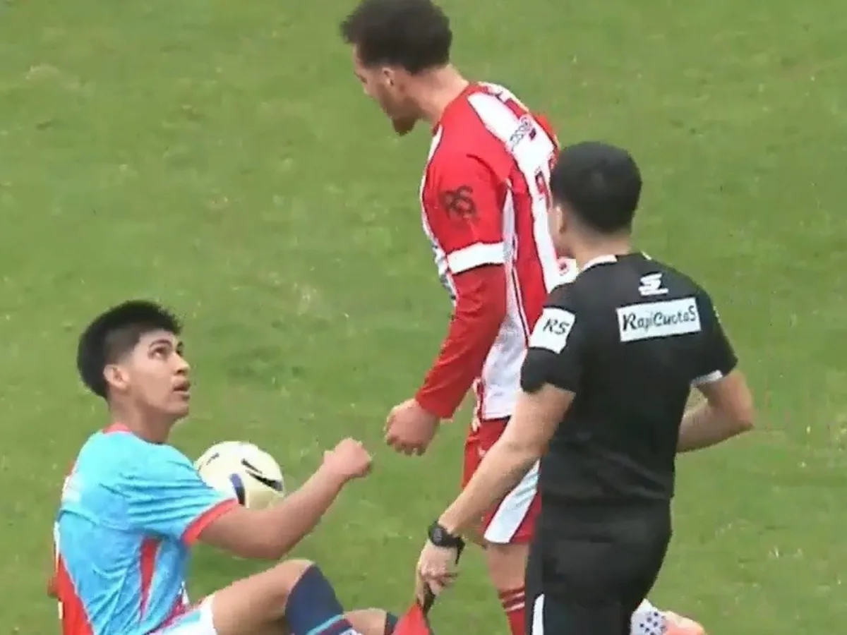 Batalla campal en el final de Arsenal y Talleres: el árbitro suspendió el partido por las peleas