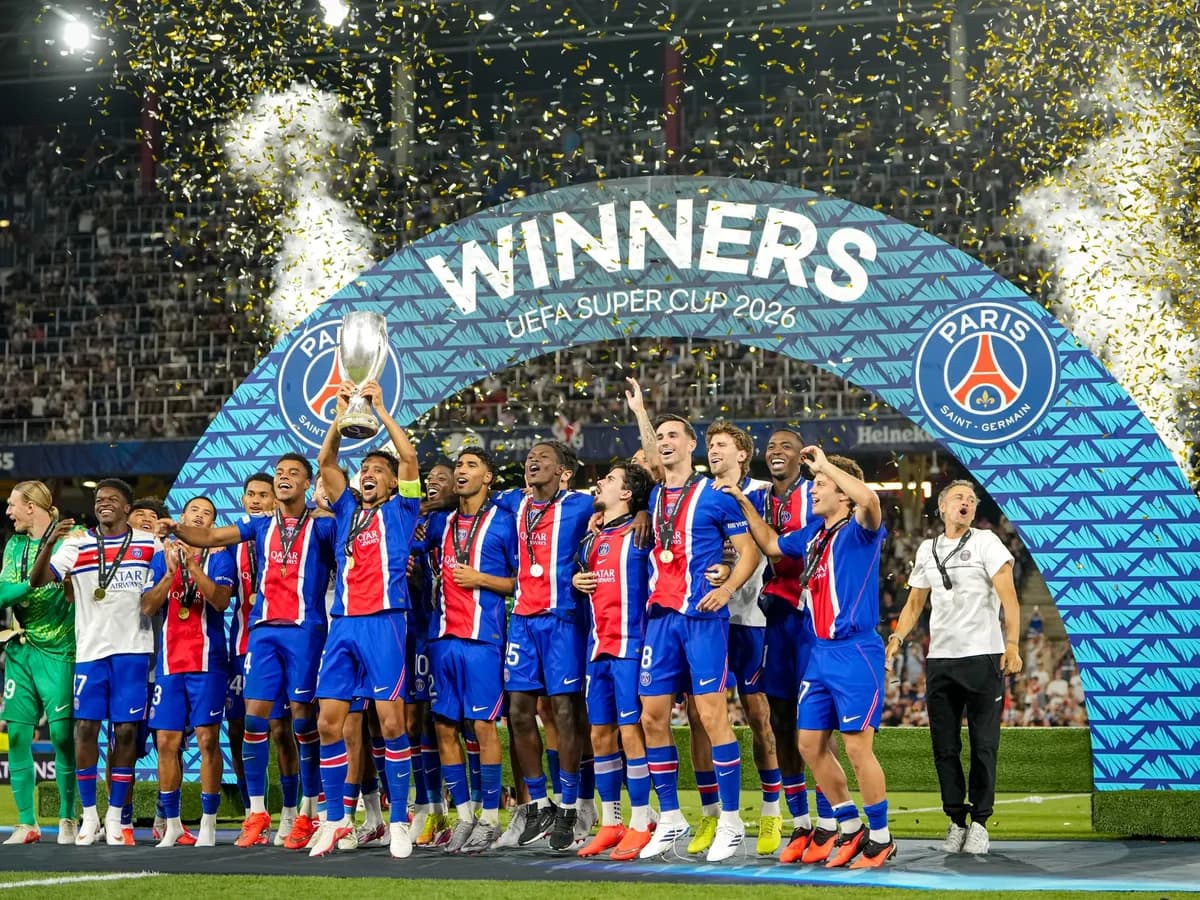 PSG venció 2-1 al Aston Villa y se quedó con la Supercopa de Europa