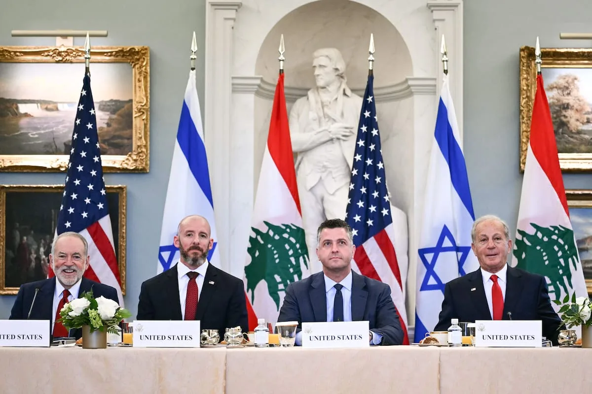 Israel y Líbano acordaron un cese al fuego con creación de zonas bajo control libanés