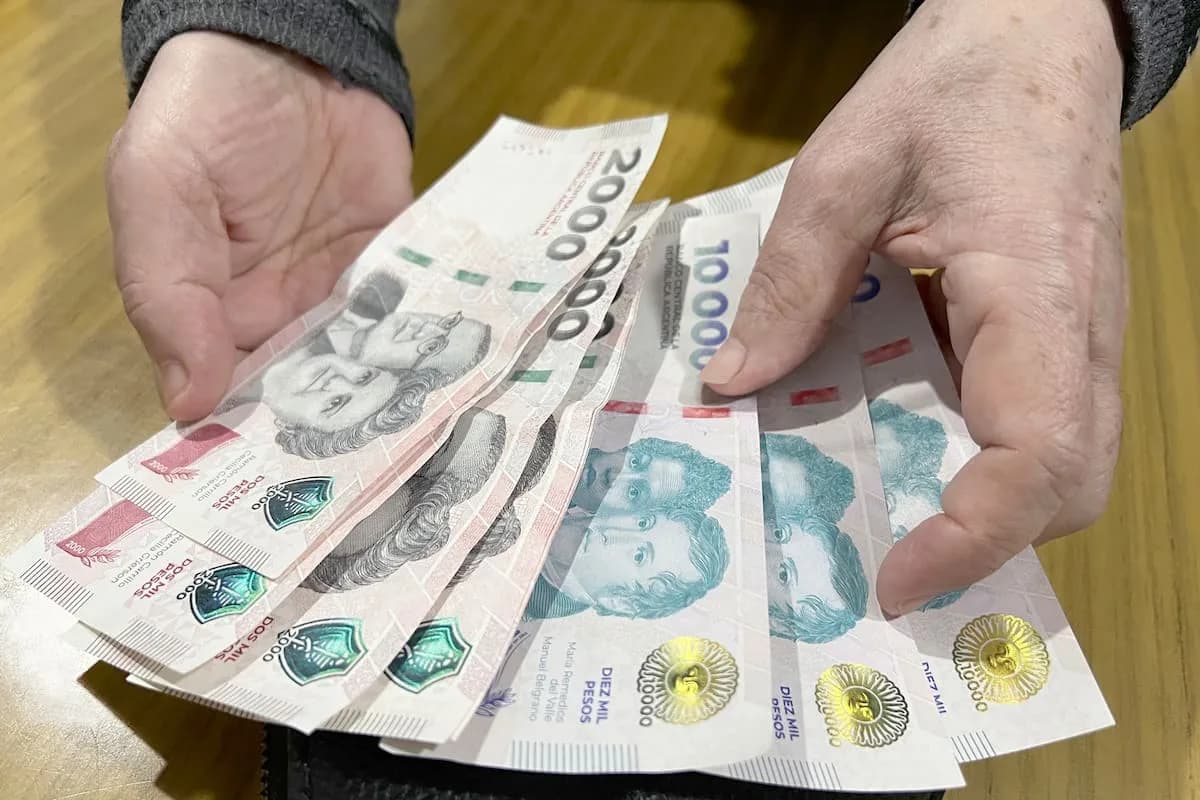 El Tesoro refinanció toda la deuda en pesos y colocó bono hasta 2029