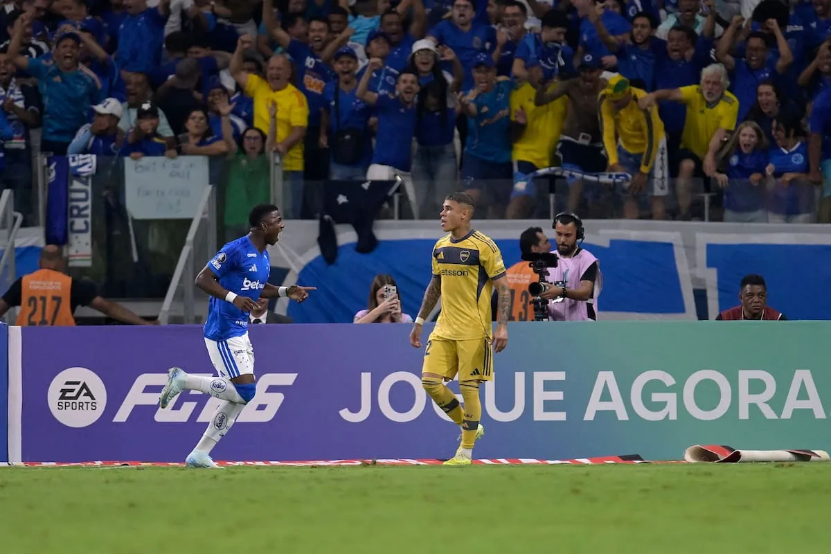 Boca perdió su invicto ante Cruzeiro en la Copa Libertadores tras jugar con diez