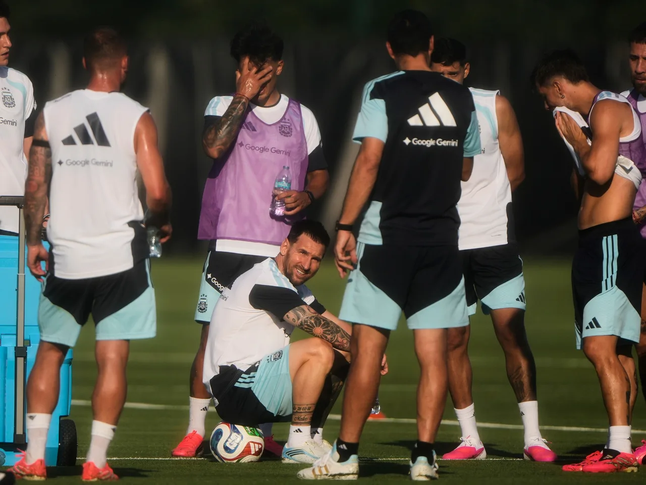 Scaloni prueba cambios tácticos en la Selección antes del amistoso con Honduras