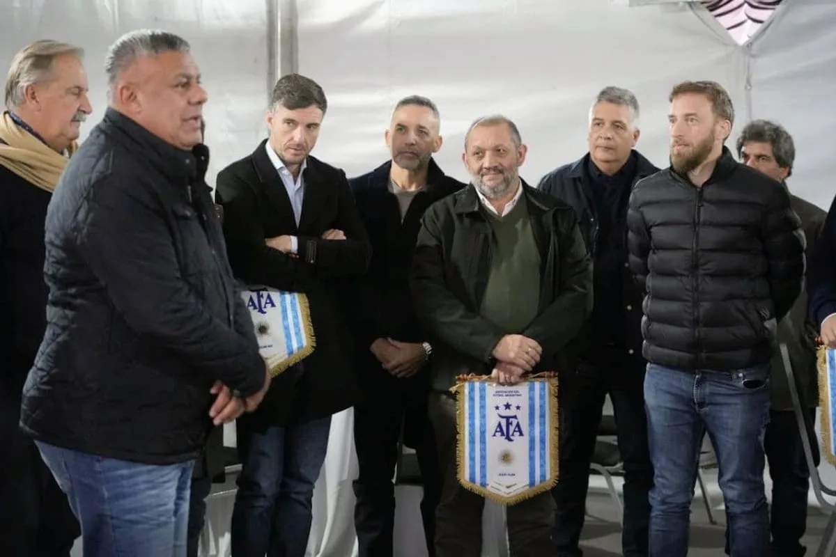Tapia refuerza vínculos con intendentes peronistas antes del Mundial
