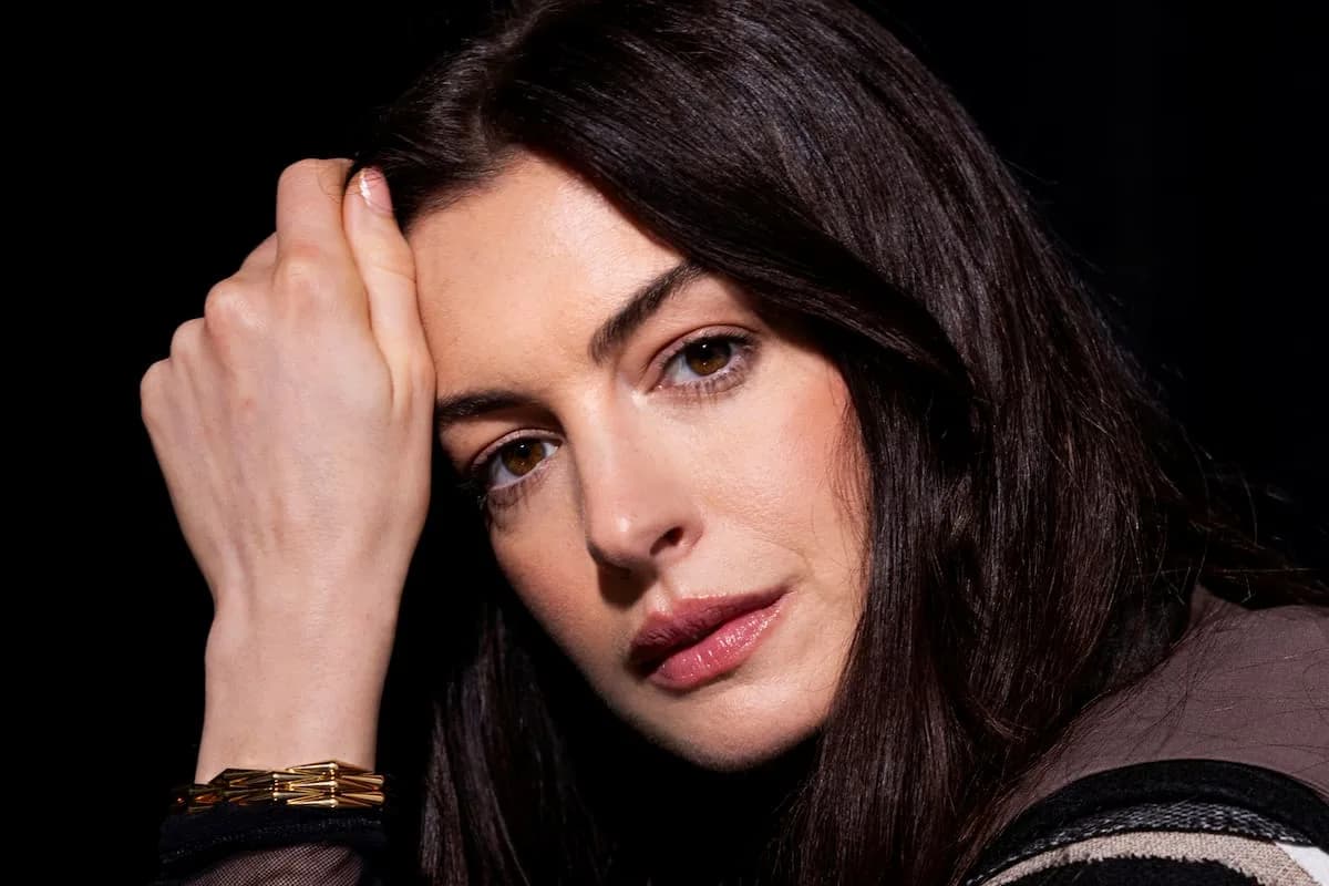Anne Hathaway regresa a la pantalla grande: de El diablo viste a la moda 2 a su debut como estrella pop