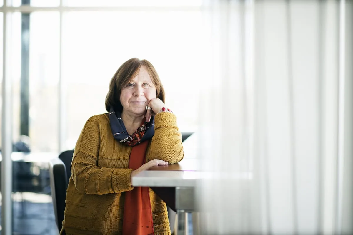 Svetlana Alexiévich: "Estamos en el siglo XXI, pero nos movemos hacia la Edad Media"