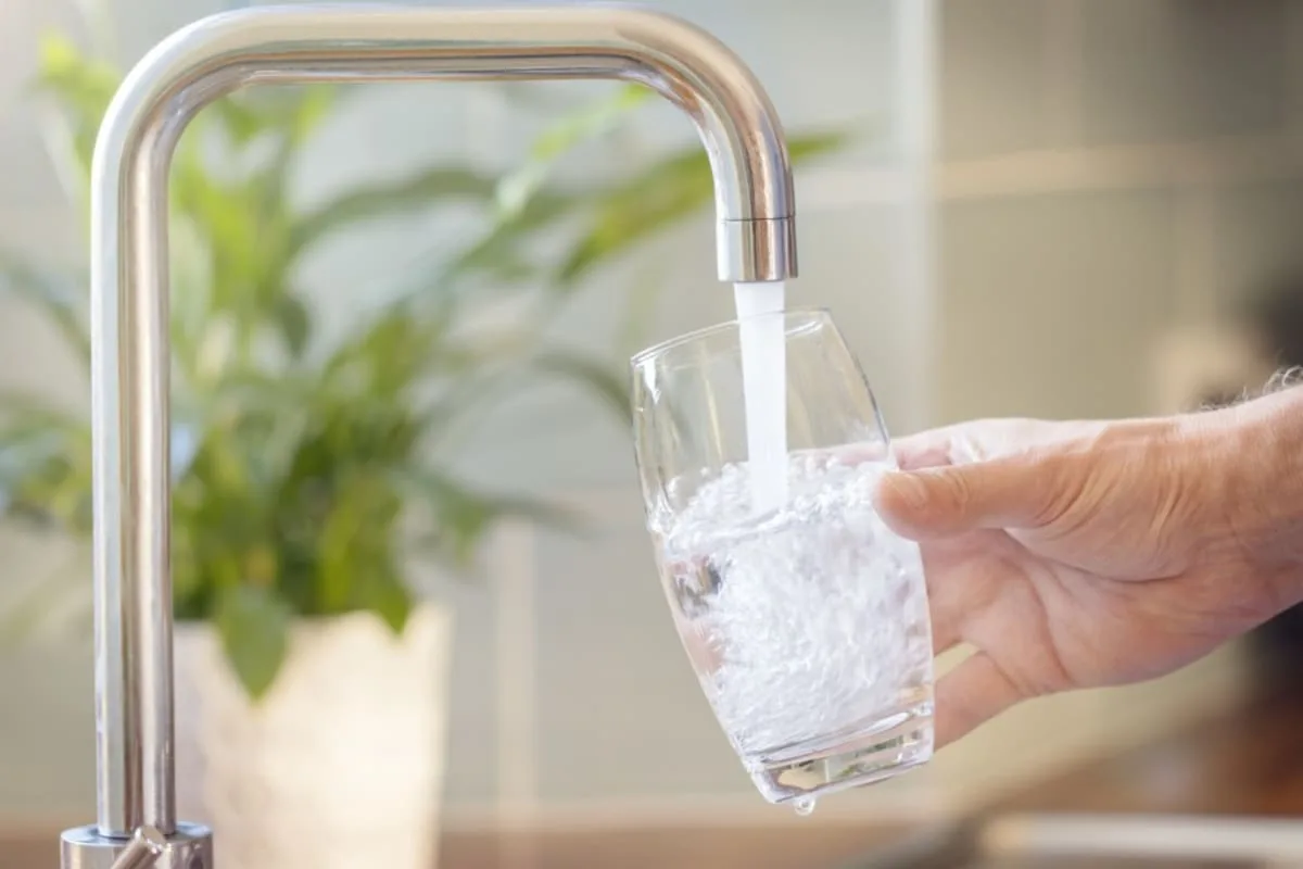 El Gobierno modera los aumentos de agua a partir de mayo: baja de 4% a 3% mensual
