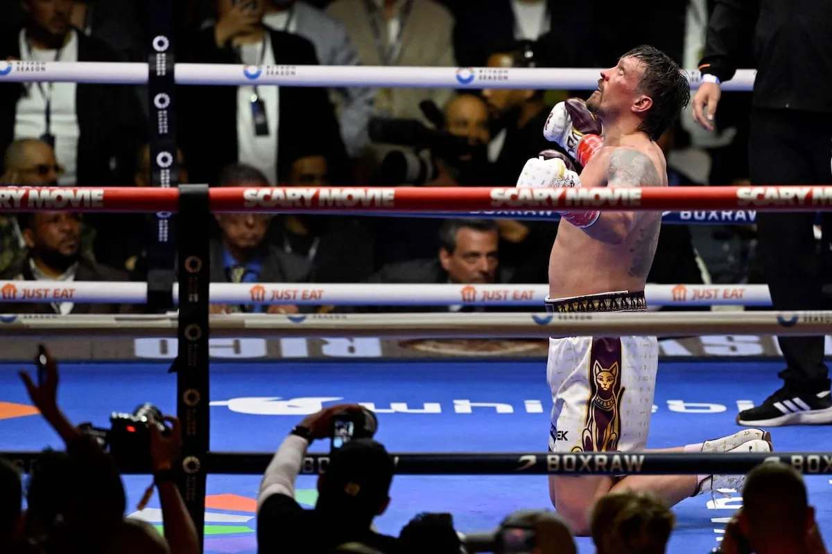 Usyk evitó la sorpresa en las pirámides y venció a Verhoeven por KOT