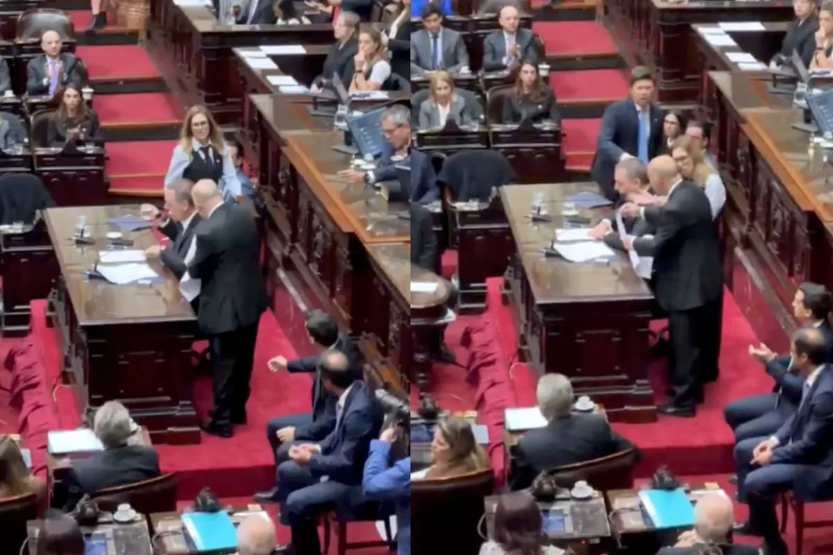 Un diputado peronista intentó entregar un papel a Adorni durante su exposición en Diputados