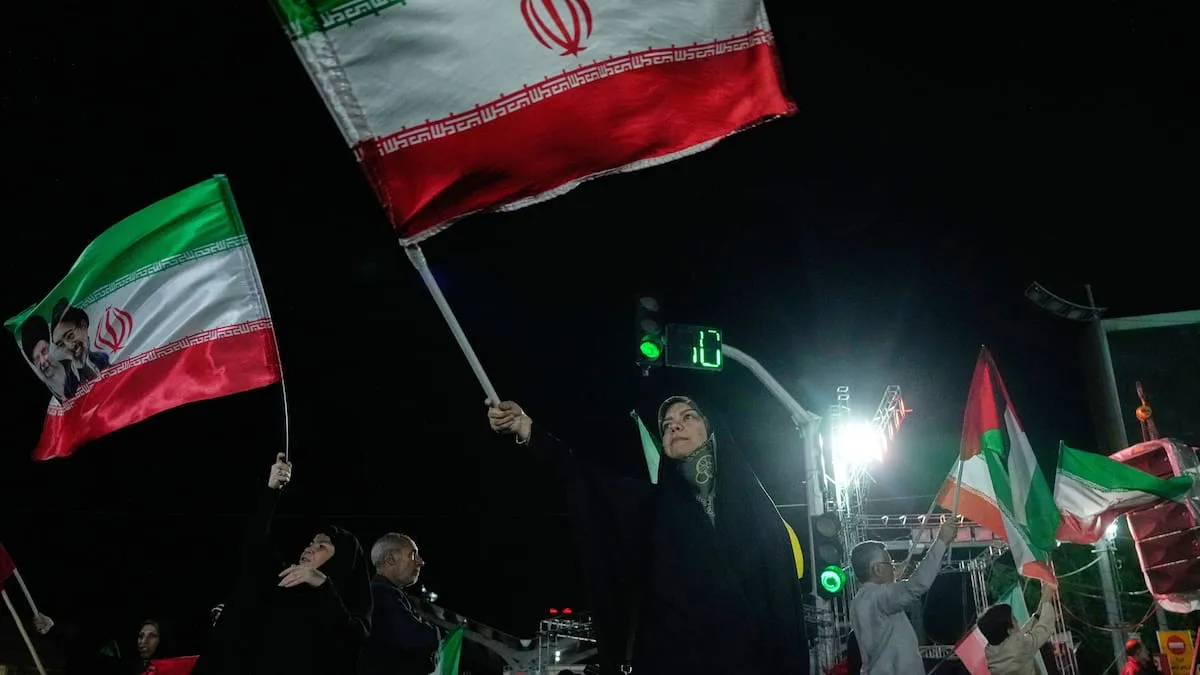 Irán ofrece abrir estrecho de Ormuz si EE.UU. levanta el bloqueo