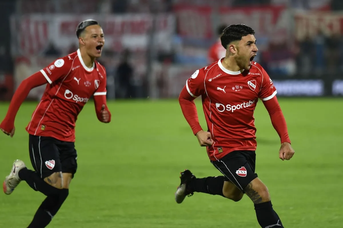 Dos tiros libres perfectos llevaron a Independiente a vencer a Unión en Copa Argentina