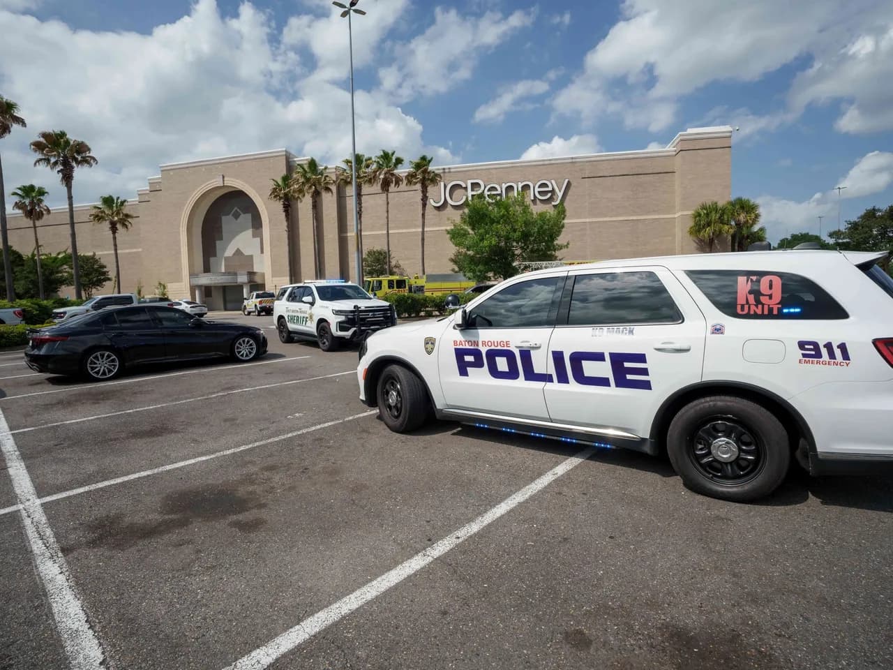 Tiroteo en centro comercial de Baton Rouge: un muerto y cinco detenidos
