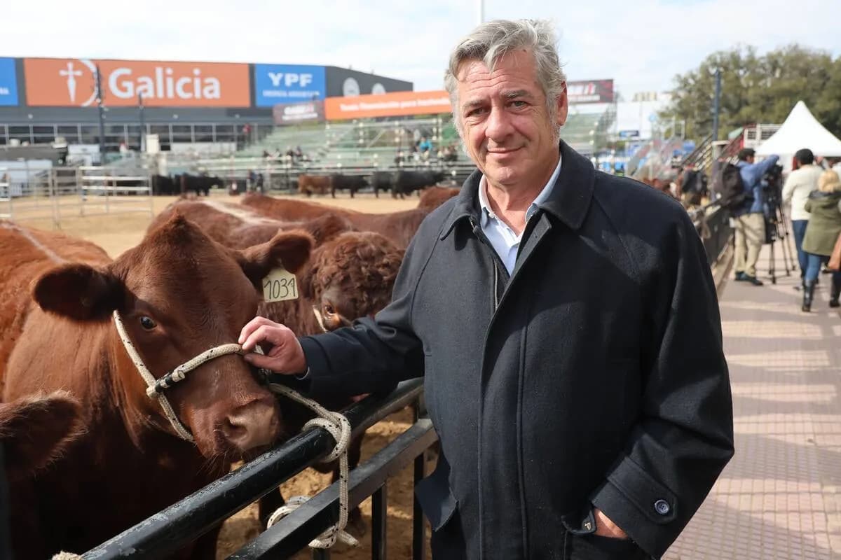Socios de la Rural exigen respuestas a Pino por el colapso del sistema de registros