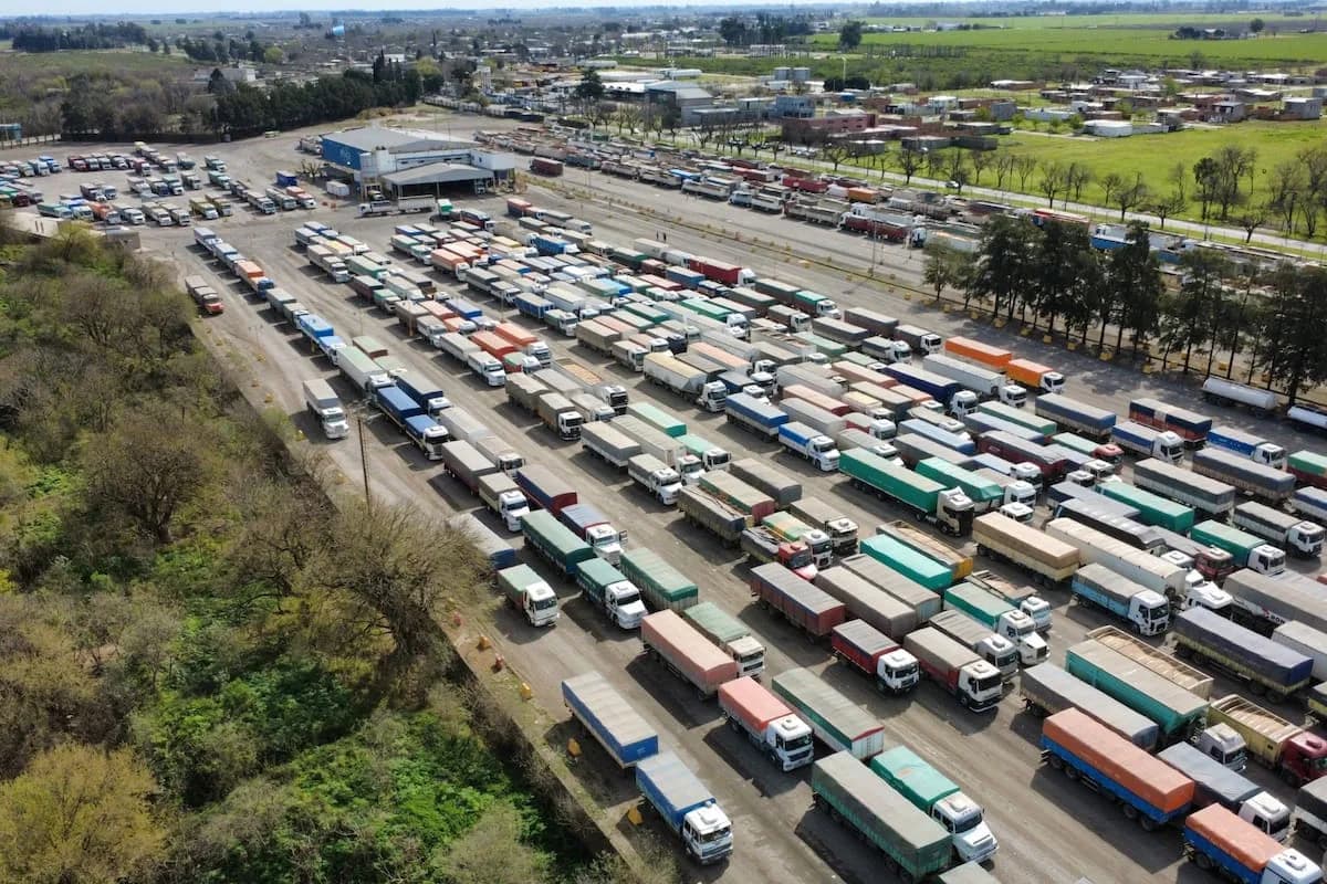 Cosecha récord: llegaron más de 4200 camiones a los puertos del Gran Rosario por el fuerte ritmo de exportaciones
