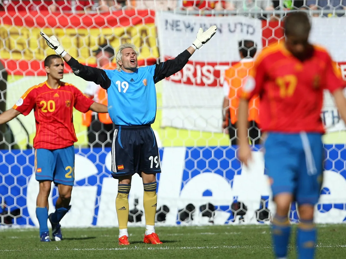 Santiago Cañizares, exarquero: "Los futbolistas, salvo que sean hijos de jugadores, no están preparados para saber gestionar patrimonios"