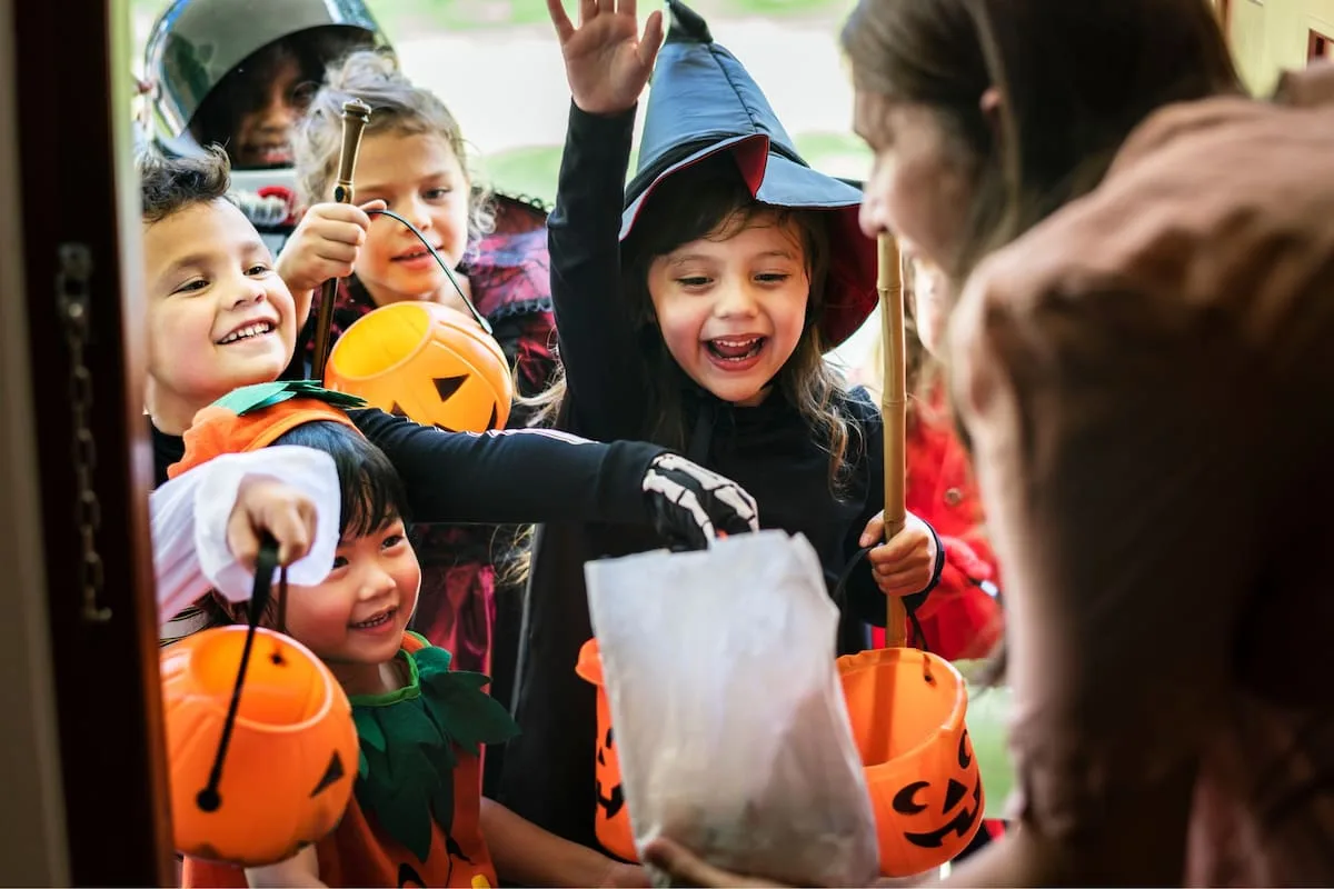 Halloween o Noche de Brujas: cómo se escribe y por qué se usa ese nombre en Argentina