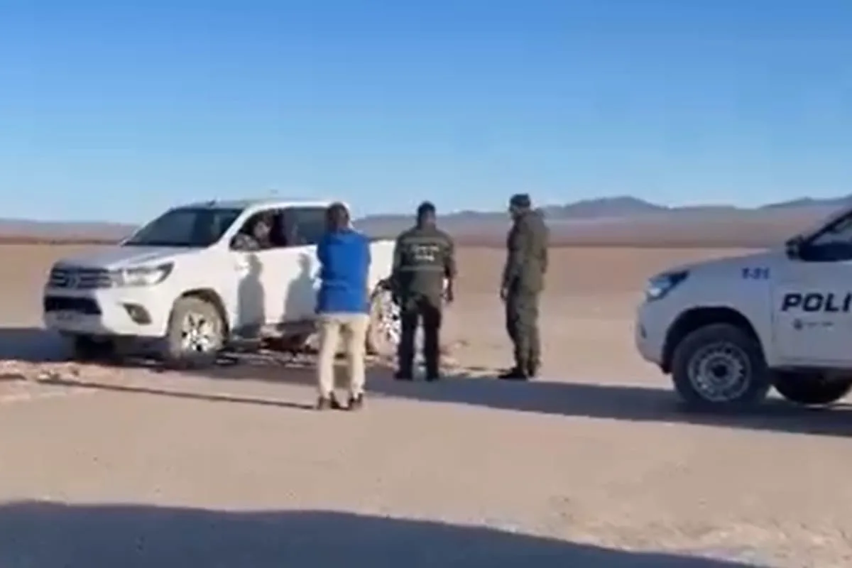 Retiraron la camioneta que había ingresado de forma ilegal en la Pampa del Leoncito: qué pasó con el conductor