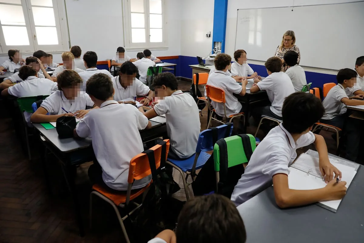 Aulas en crisis: el cierre de otro colegio porteño reaviva la inquietud por la caída de alumnos y las nuevas integraciones
