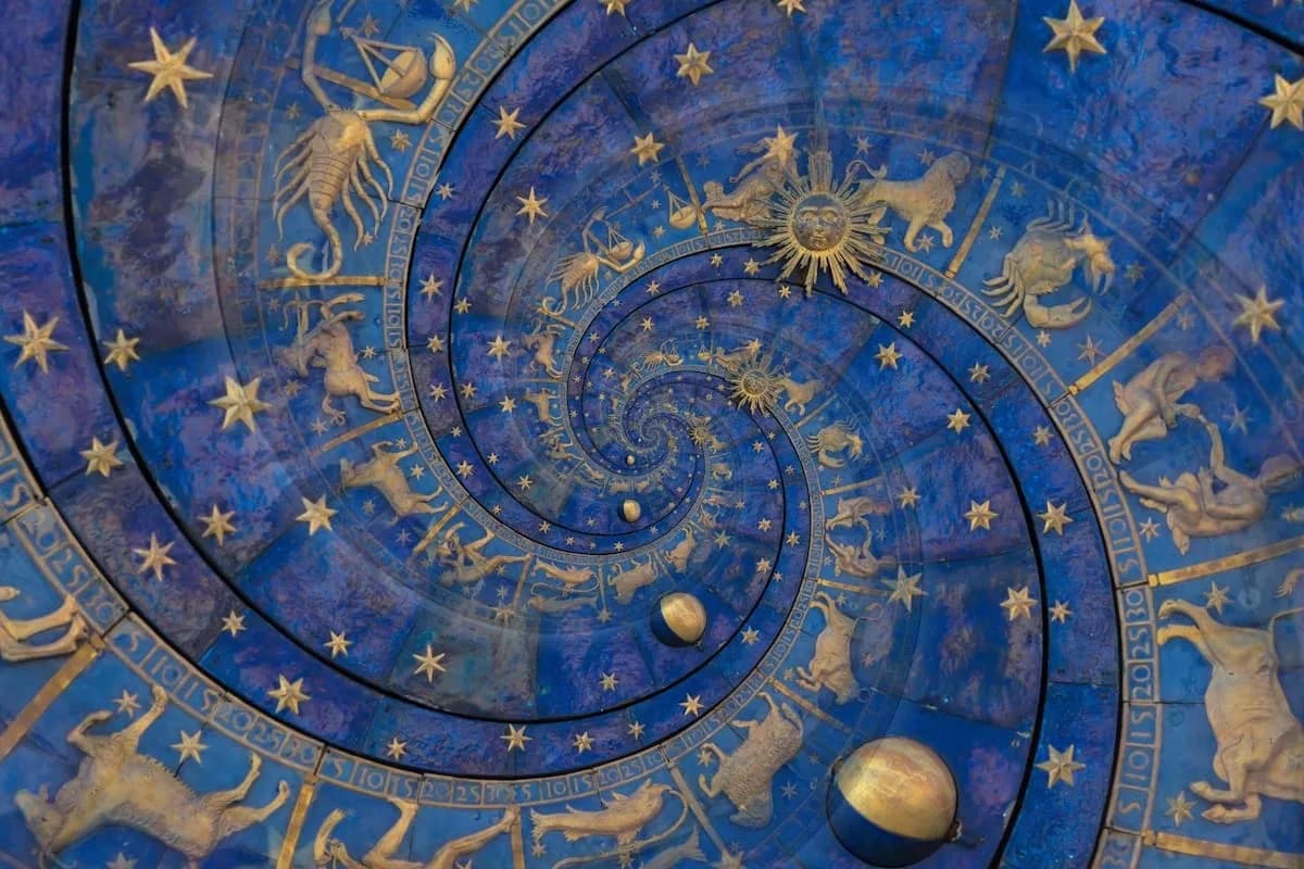 El mantra que cada signo del Zodíaco debe repetir para tener suerte en octubre
