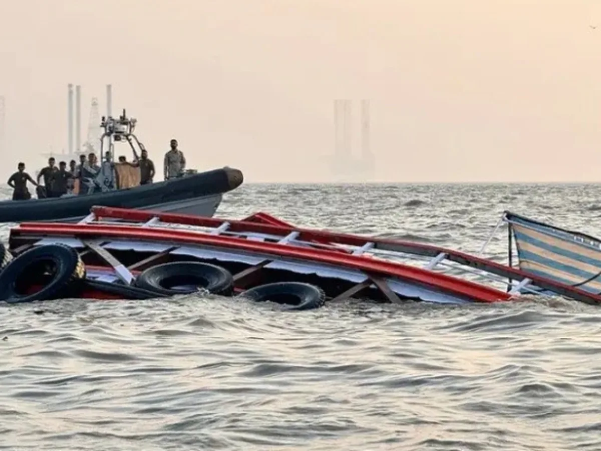 India: 13 niños murieron al volcar un barco en el río Ganges