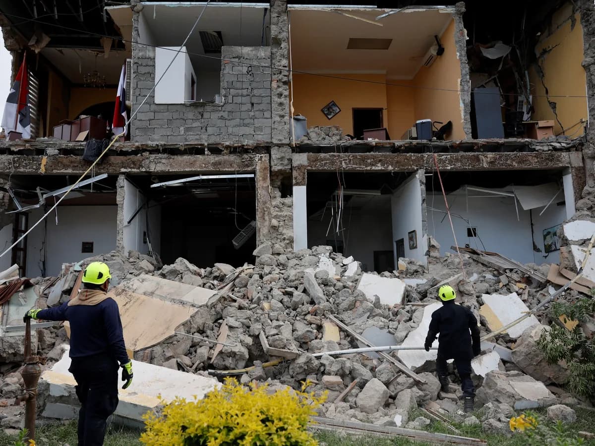 Terremoto de magnitud 7,7 en Panamá: derrumbes, autos aplastados y obras de ingeniería que resistieron