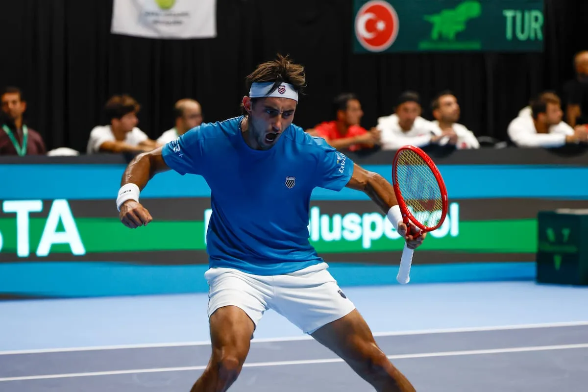 Thiago Tirante logró el segundo punto en la Copa Davis ante Turquía y Argentina quedó a un paso de los Qualifiers 2027