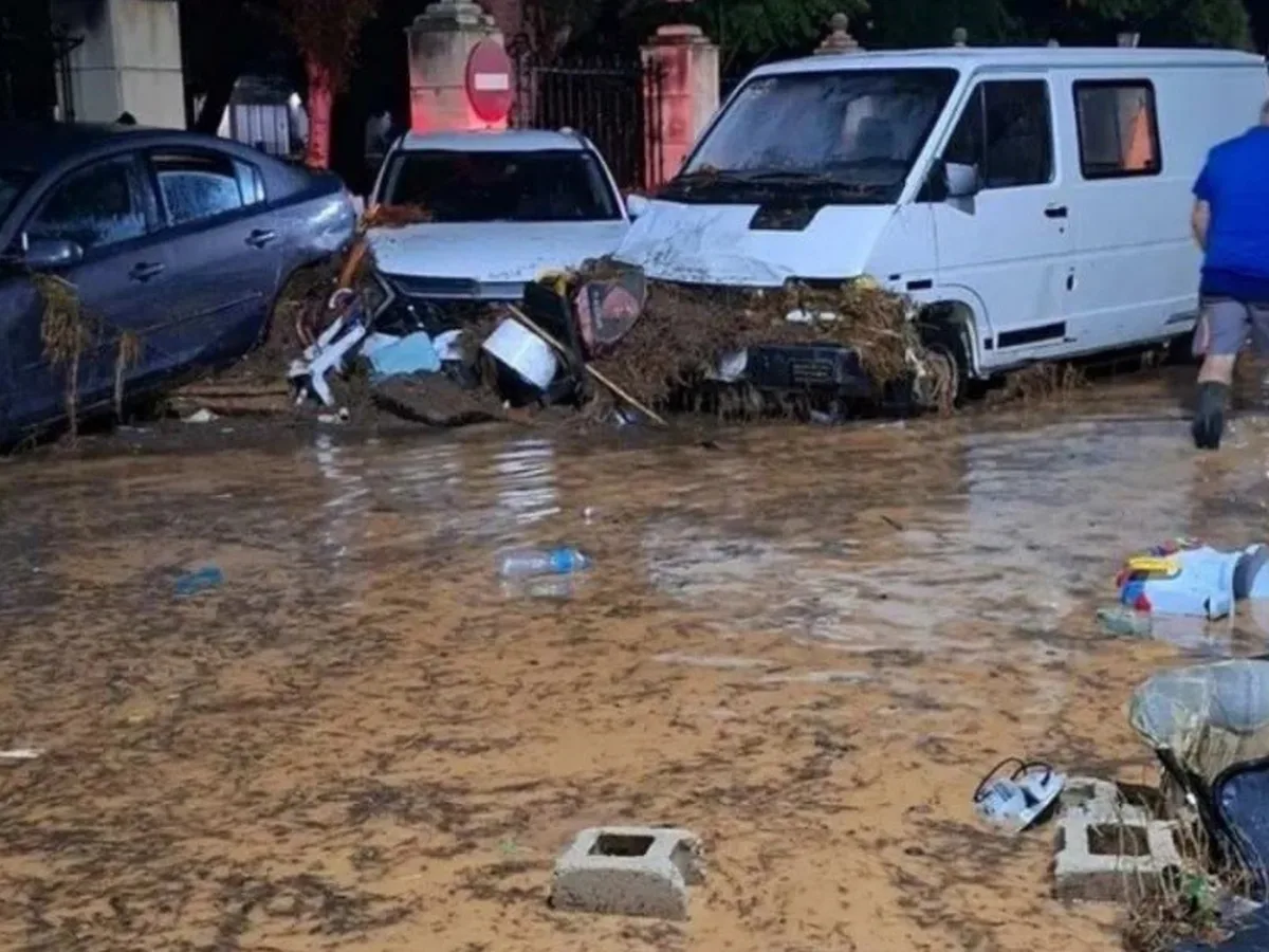 Alerta en España: Albacete en estado de emergencia, tras lluvias torrenciales y una riada en Madrigueras que arrastró autos y personas