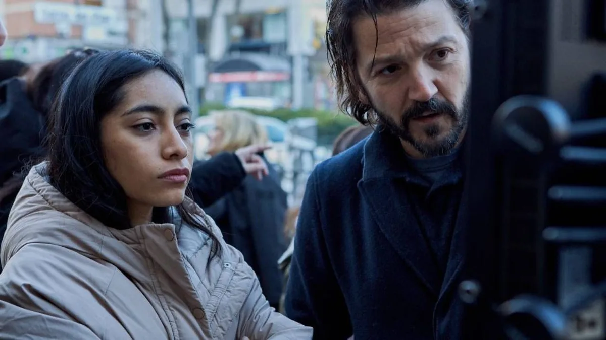Diego Luna estrena "Ceniza en la boca": su mirada sobre la inmigración y la ausencia materna