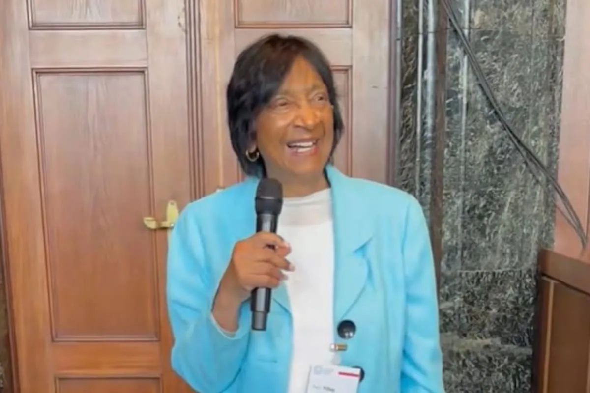 Navi Pillay ganó el Nobel de la Paz y bromeó: "Si aplauden más fuerte, comparto el premio con Trump"