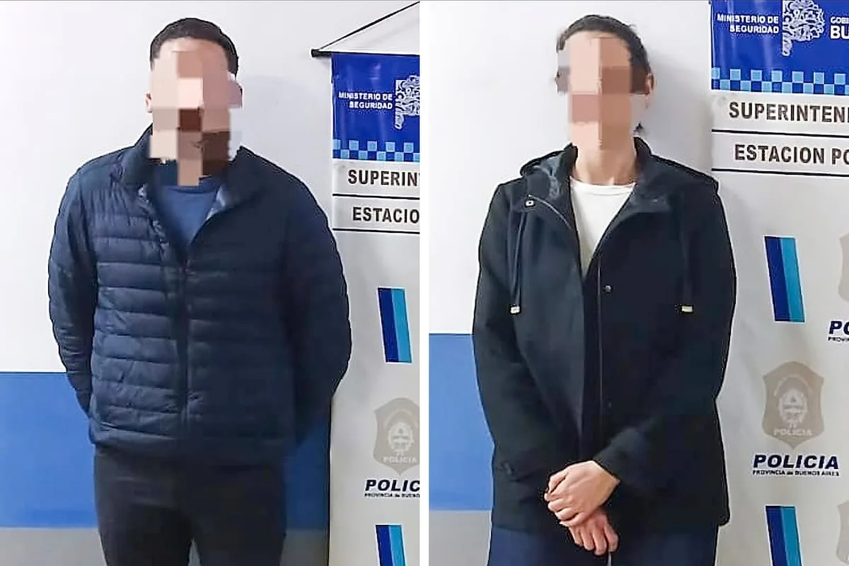 Son pareja, trabajan en inteligencia de la Policía Federal y los detuvieron por integrar una banda de ladrones