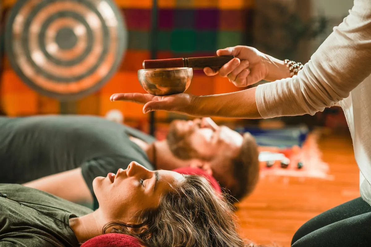 Bienestar Fest: la Isla Sound Healing llega con cuencos, mantras y afrodance