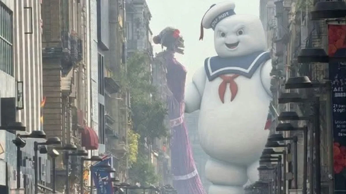 La Catrina gigante del Zócalo de CDMX rompe el Récord Guinness y desata memes