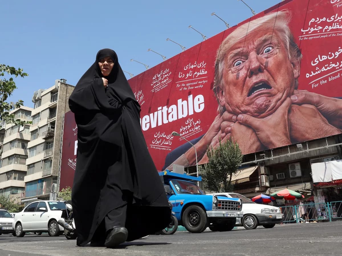 Irán dice que las sanciones de Estados Unidos son "terrorismo económico" y amenaza con usar "armas más destructivas"