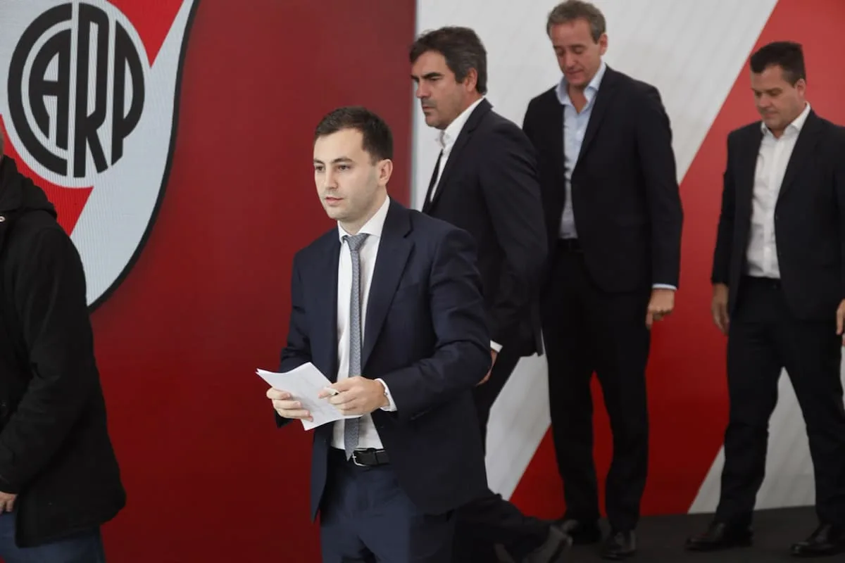 Di Carlo argumentó la posición de River ante la AFA: “No podés pretender que te quiera el que no te quiere”
