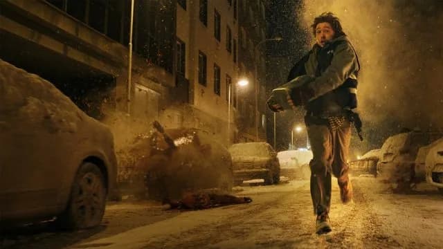 Austin Abrams reacciona al impactante desenlace de la nueva película de Resident Evil