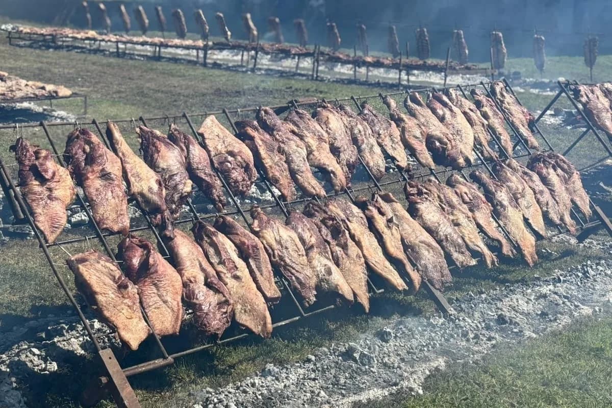 Cuándo y dónde es el concurso de asadores de la Fiesta del Asado Criollo: qué se podrá comer y cómo es la programación