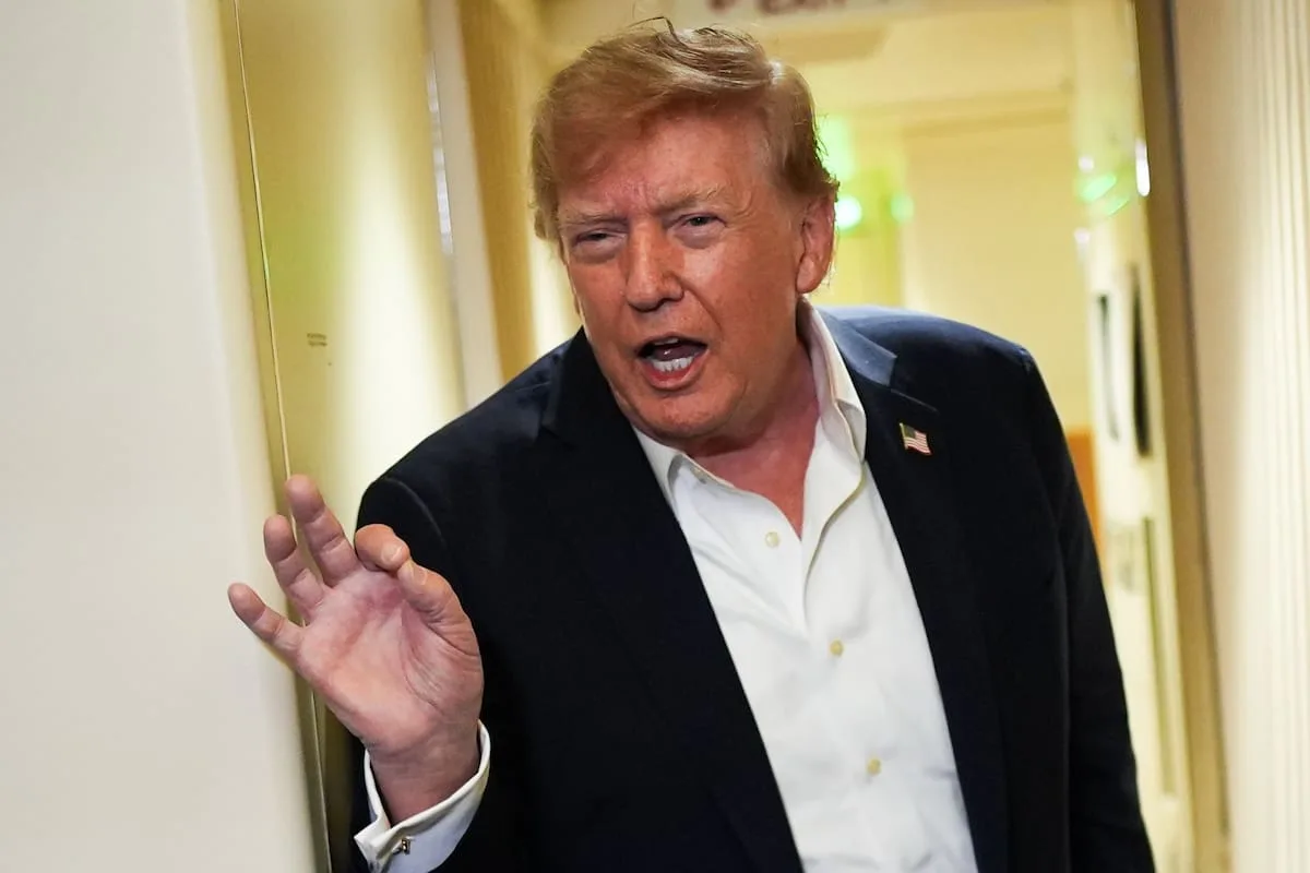 Trump sube el tono contra las advertencias sobre la inteligencia artificial y habla de una “conspiración enfermiza”
