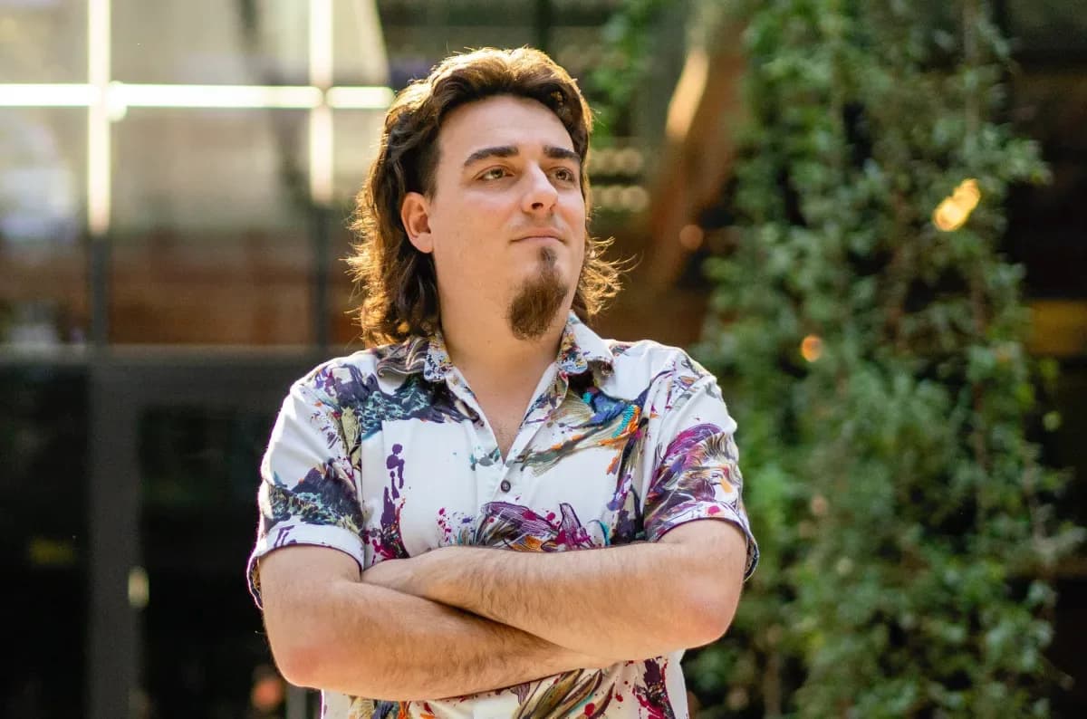 Palmer Luckey no se va de California: enfrenta el impuesto a los ricos