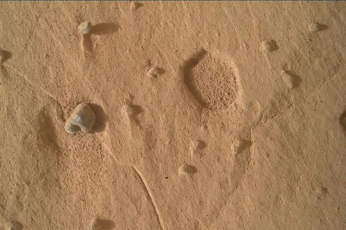 La NASA encontró nuevas “huellas” en la superficie de Marte