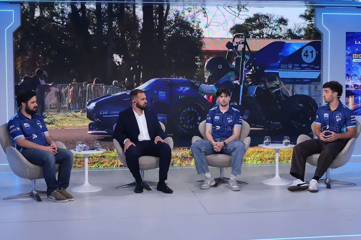 Estudiantes de la UBA construyeron un auto de carrera y compitieron en Brasil