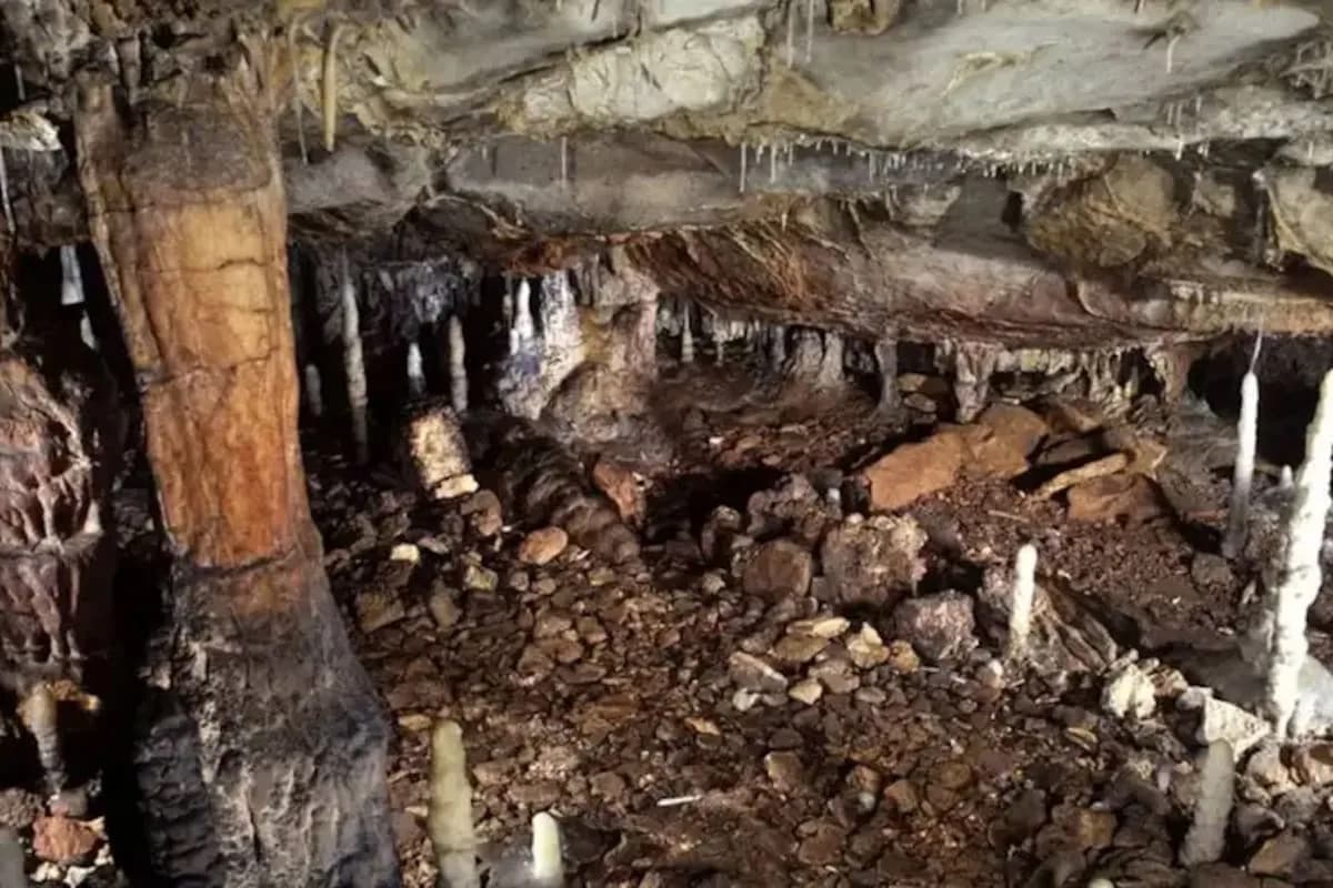 Una cueva en Cantabria estuvo sellada 16.800 años y conserva una vivienda paleolítica intacta