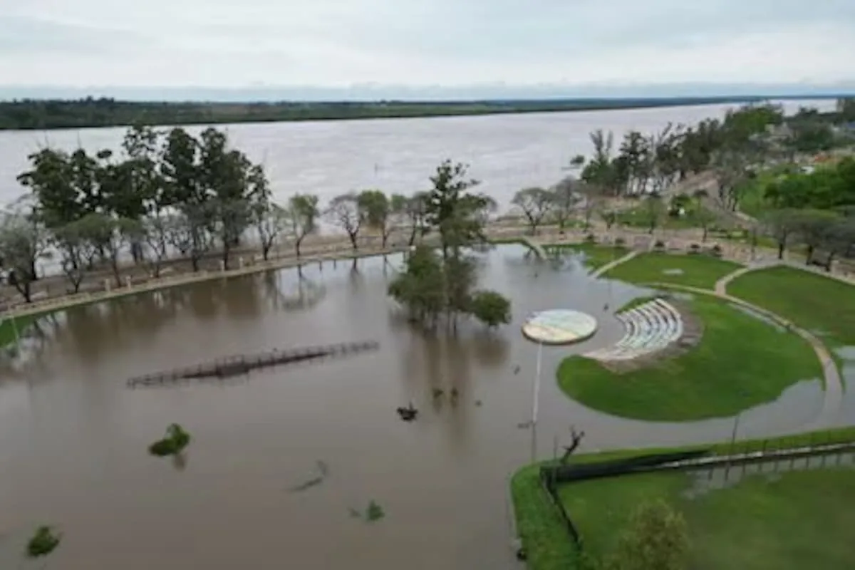 Crecida del río Uruguay: evacuaron familias en Concordia y rige alerta en Corrientes y Entre Ríos