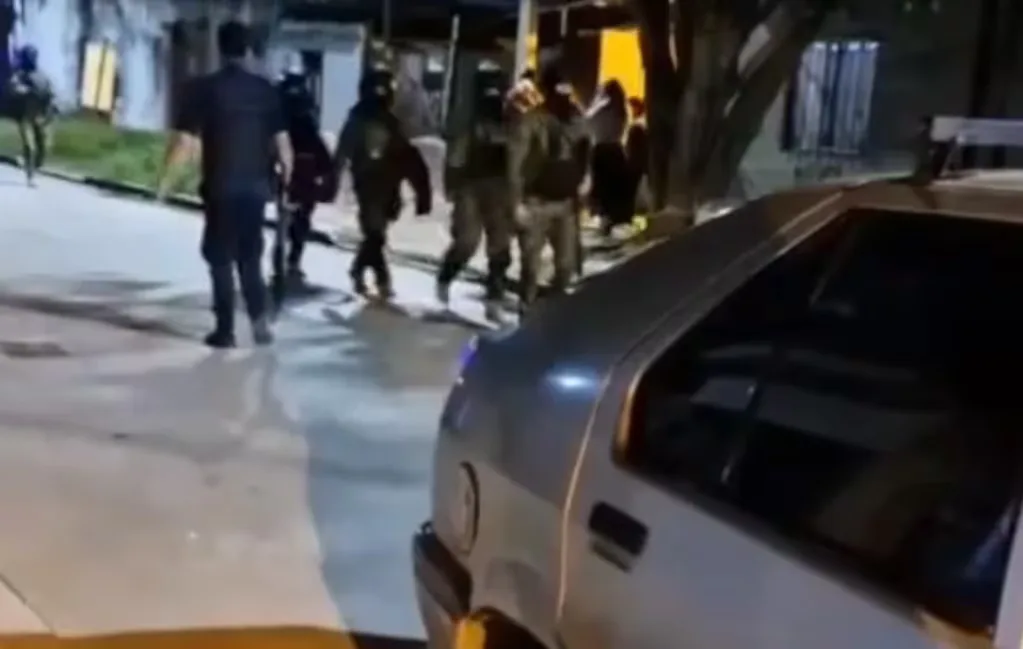 Batalla campal en Quilmes: una joven murió baleada y detuvieron a dos policías