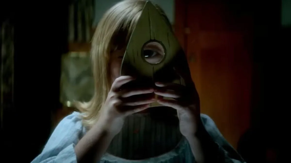 Ouija: El origen del mal, la precuela de Mike Flanagan que supera a la película original