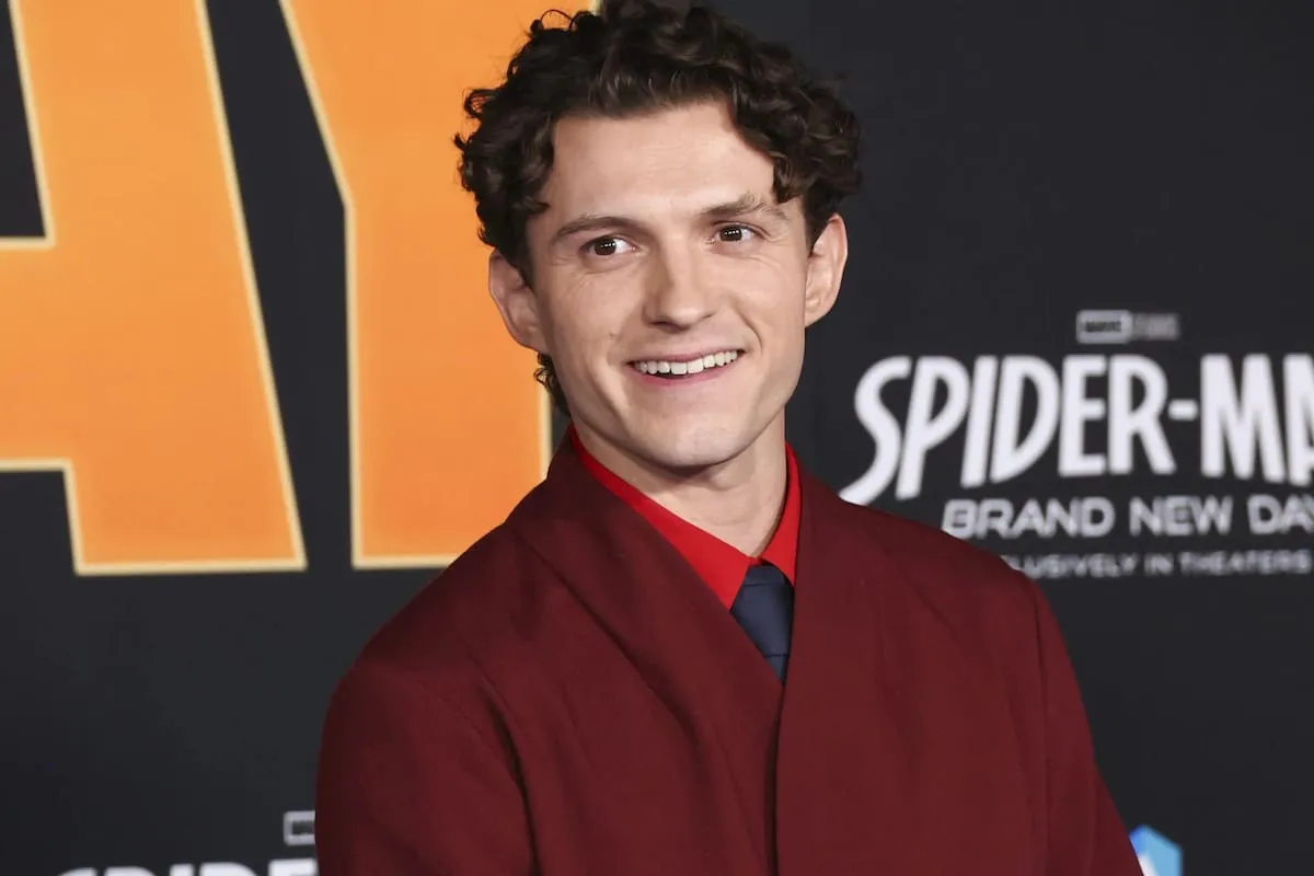 Tom Holland a los 30: el circuito de 20 minutos con el que gana músculo