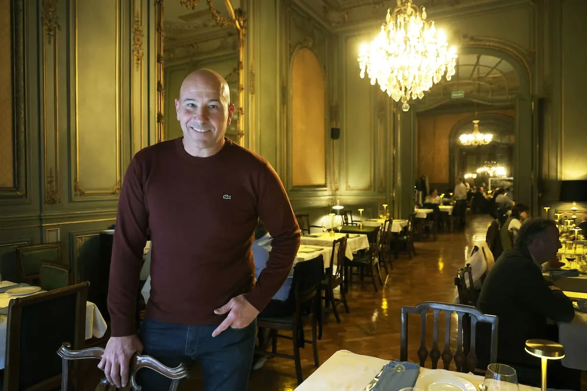 Tras 10 años en la política, Martiniano Molina vuelve al mundo de la cocina